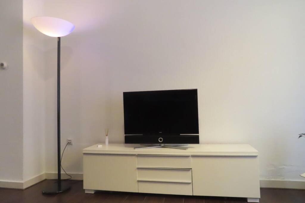 Down Town Apartment Ейндховен Екстериор снимка